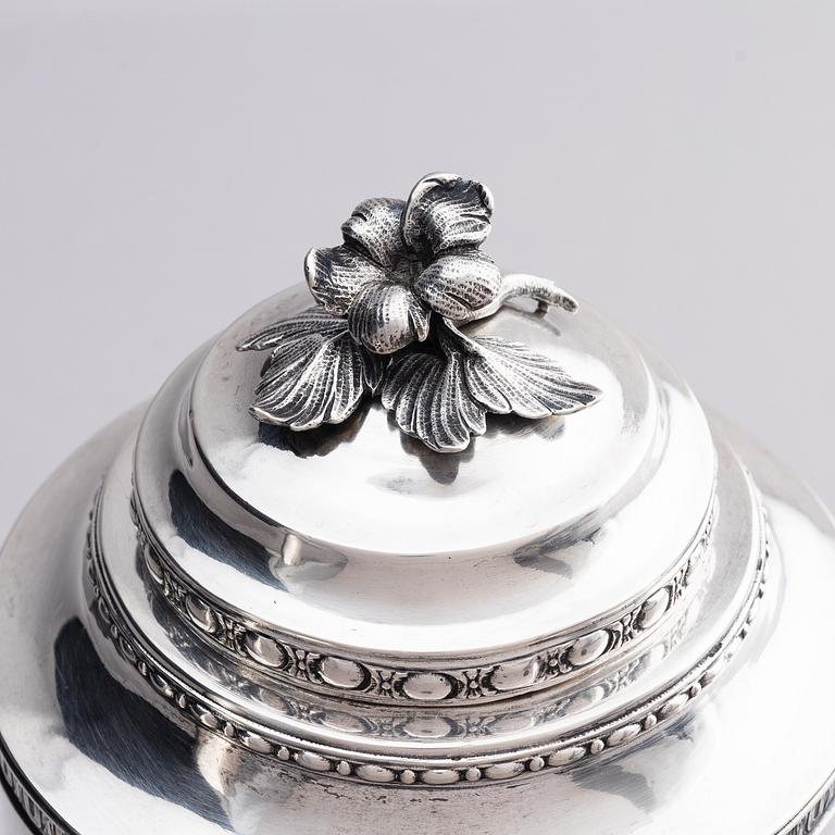 A Swedish Gustavian 18th century silver coffee-pot, mark of Simson Ryberg, Stockholm 1782.