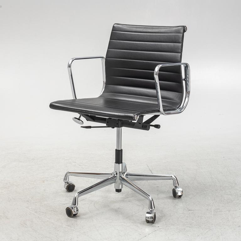 Charles & Ray Eames, an 'EA 117' desk chair, Vitra.