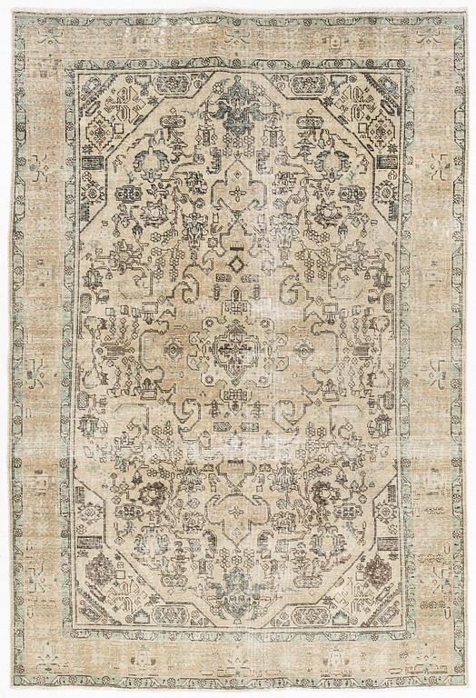 A carpet, oriental, Vintage Design, approximately 290 x 200 cm.