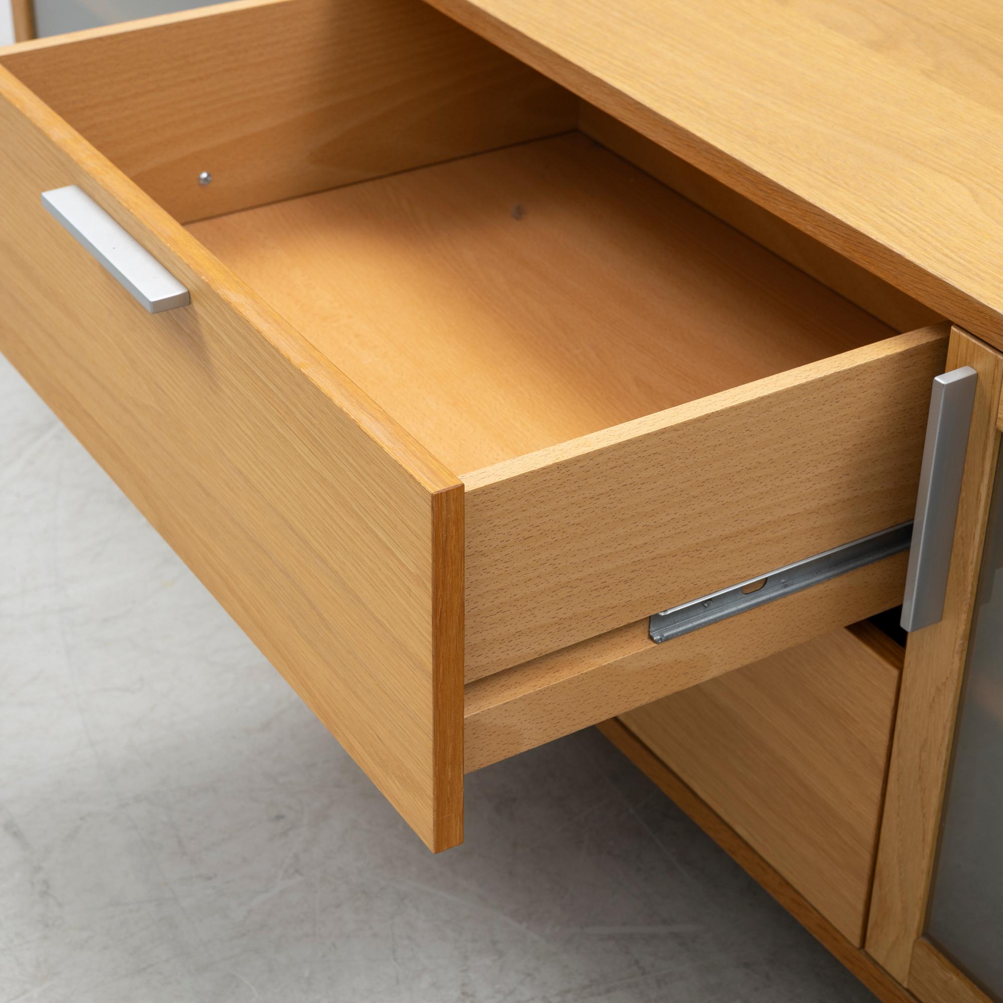 Sideboard, "Azzaro", Voice.