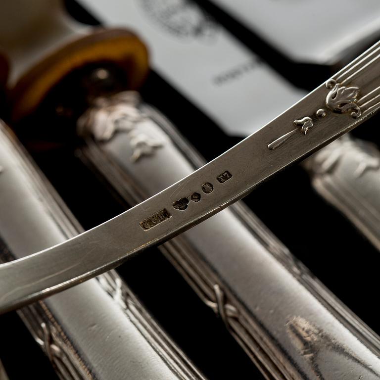 BESTICKUPPSÄTTNING, 74 delar, silver, "Rosen", C.G.H, 1900-talets första kvartal. Vikt ca 4,4 kg inkl stålblad.
