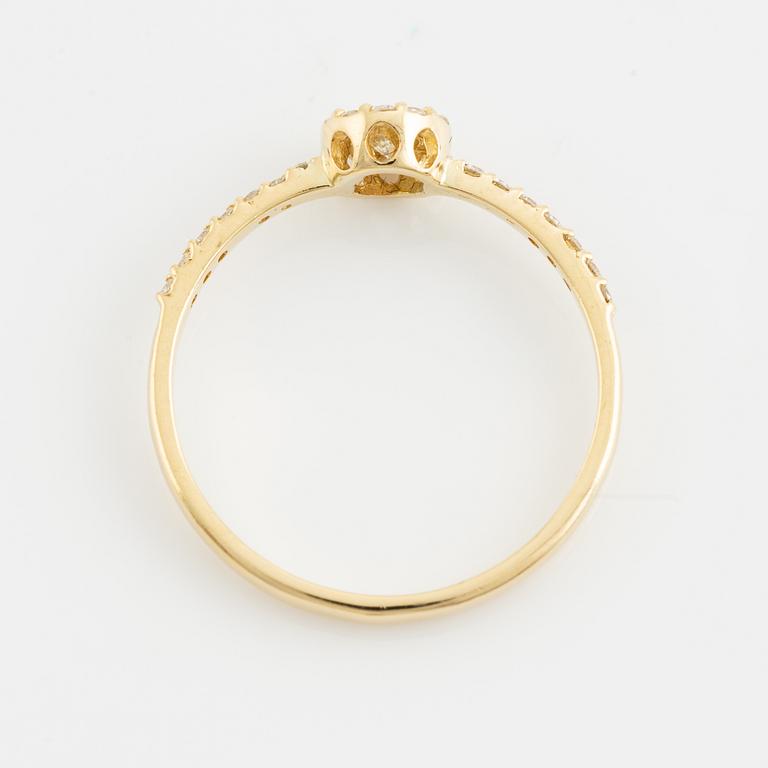 Brilliant cut diamond ring.
