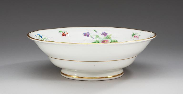 HANDFAT, porslin. Ryssland, bröderna Kornilov, St Petersburg, 1800-talets slut.