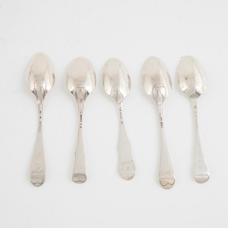 Skedar, 11 st, silver, bl.a. Gottfried Dubois, Stockholm 1743.