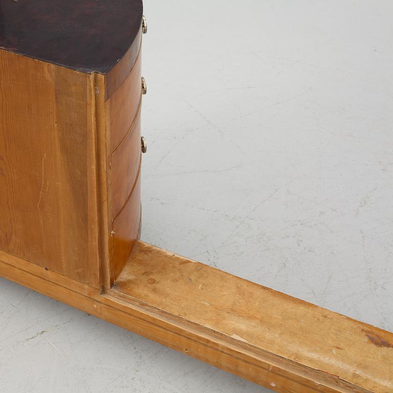 An Art Déco dressing table with large mirror, 1930's.
