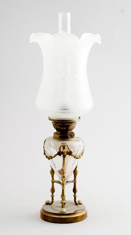 BORDSFOTOGENLAMPA, mässing, empirestil, sent 1800-tal.