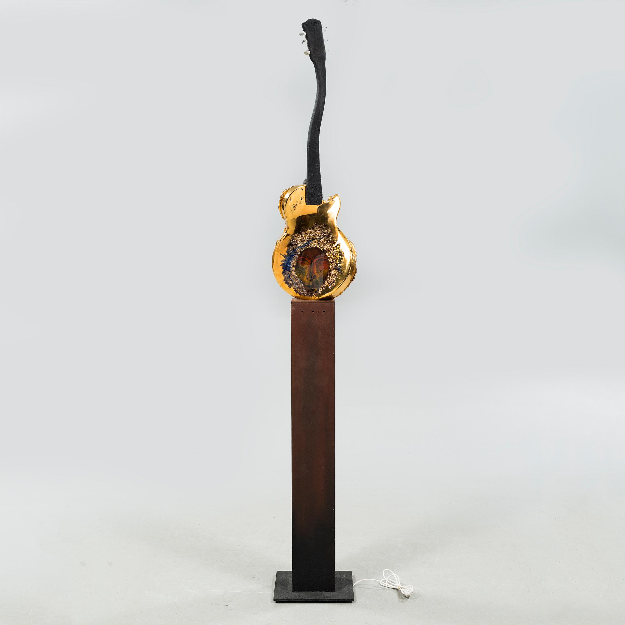 A signed unique glass sculpture by KJELL ENGMAN for Kosta Boda.