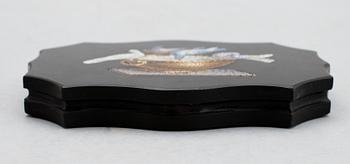 BREVPRESS, svart marmor,  Italien, 1800-tal.