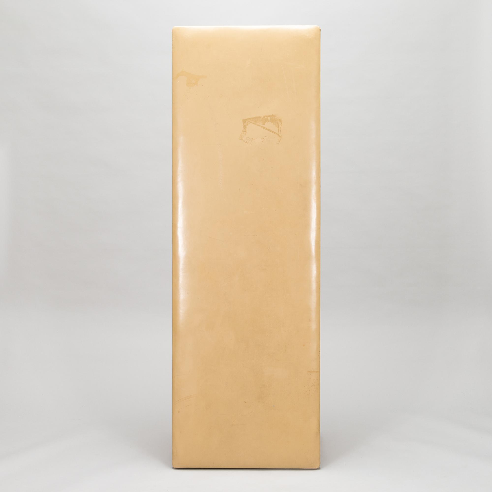 Alvar Aalto, penkki, malli 167, O.Y. Huonekalu- ja Rakennustyötehdas A.B. 1900-luvun puoliväli.