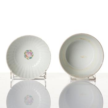 Parti, sex delar, porslin. Sen Qingdynasti/tidigt 1900-tal.