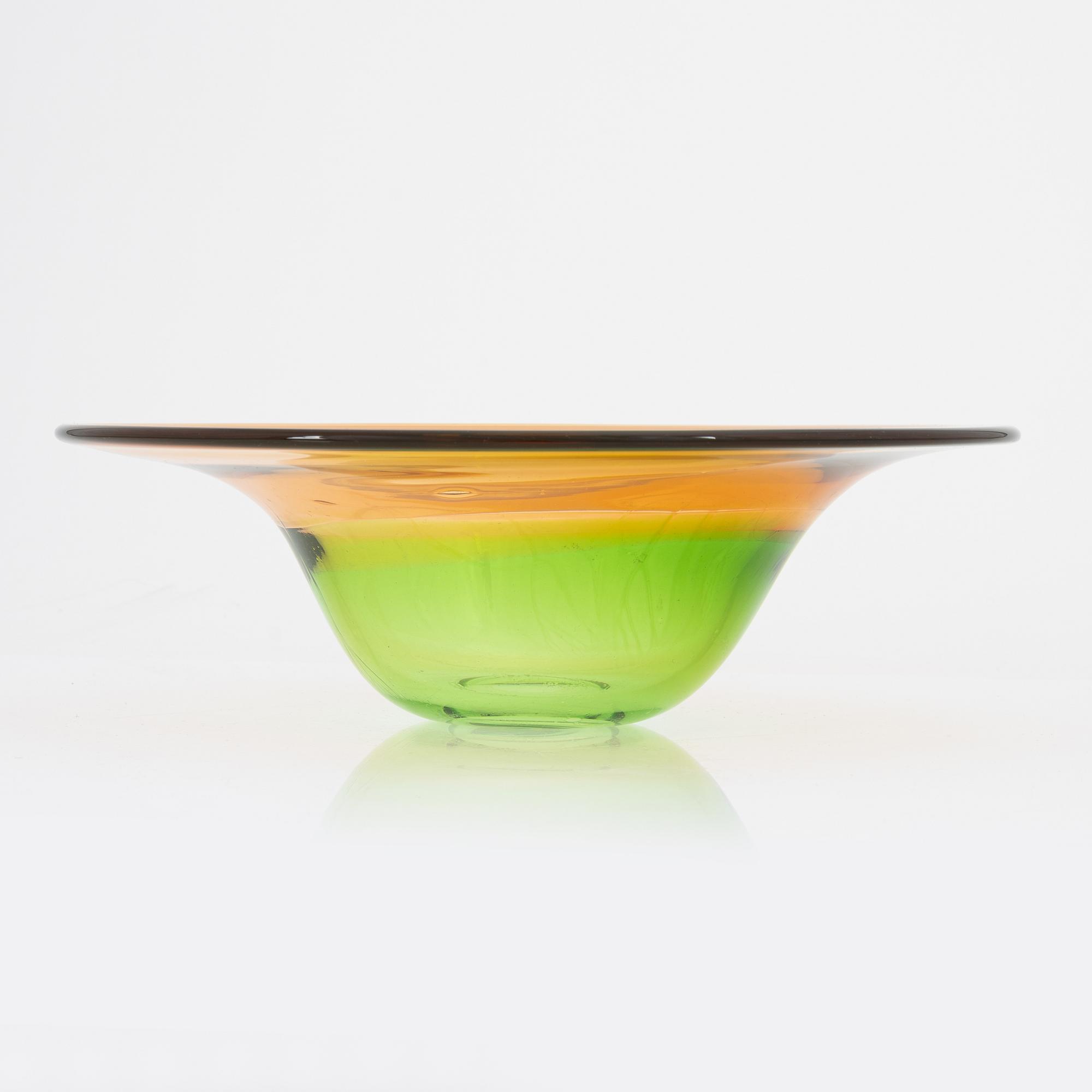 Kerttu Nurminen, skål, glas, Nuutajärvi Notsjö, 1900-talets sista kvartal.