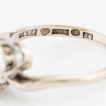 Ring, tvillingring, 18K vitguld med två gammalslipade diamanter.