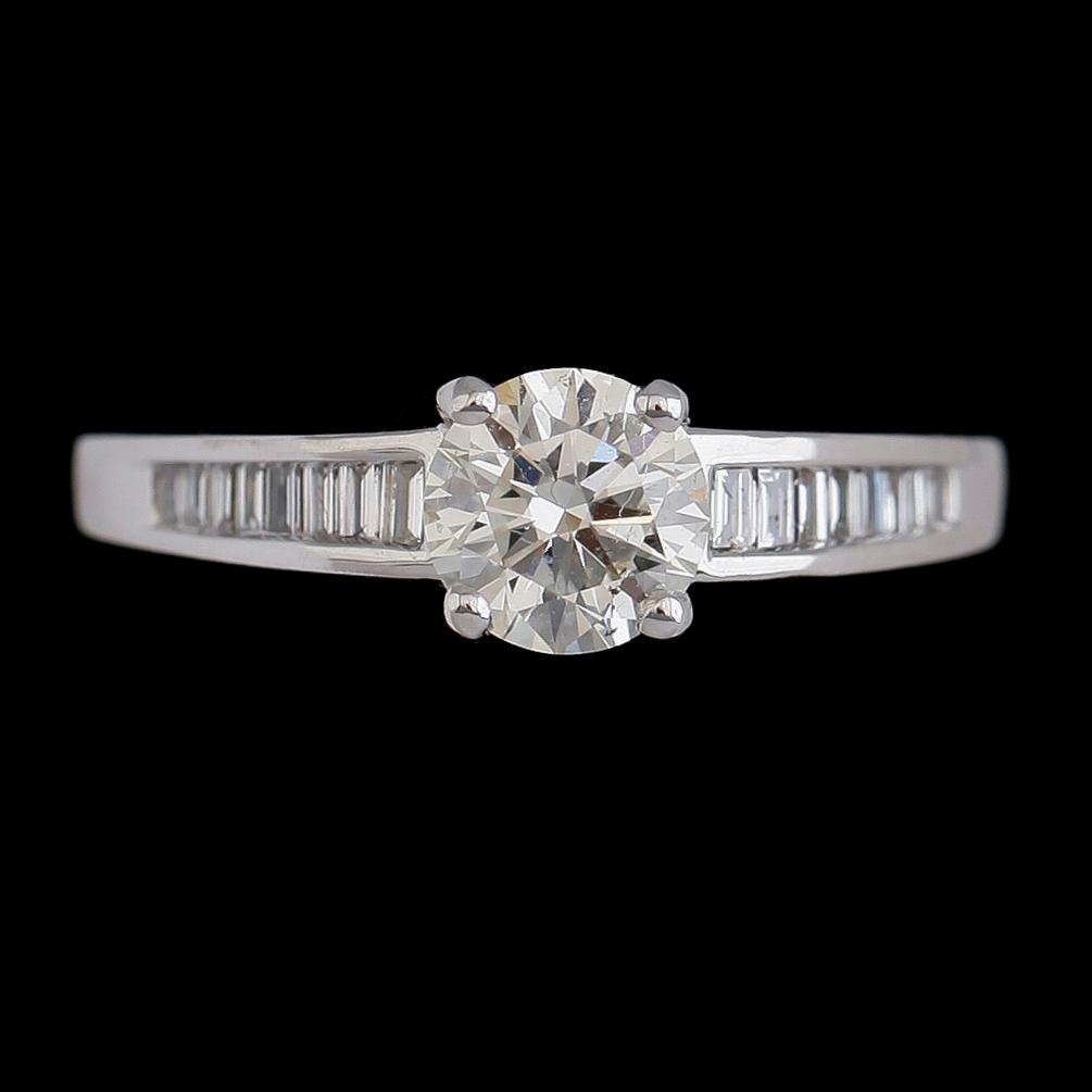 RING, 18 k vitguld, briljantslipade diamanter tot ca 0.87 ct.