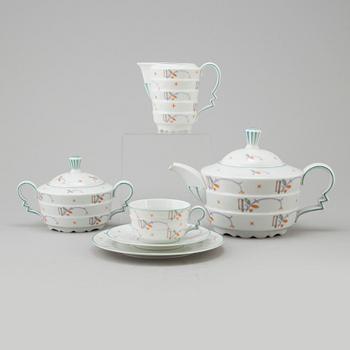 A ROSENTHAL MID 20TH  CENTURY PORCELAIN TEA SET, 17 PIECES.