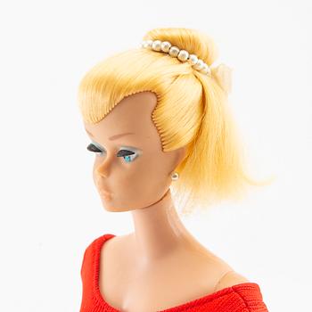 Barbie doll, vintage "Swirl Ponytail", Mattel 1964/65. Original box, stand, and clothes.