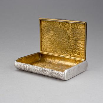 CIGARETTETUI, Ryssland, 1900-talets början. Vikt 154 g.