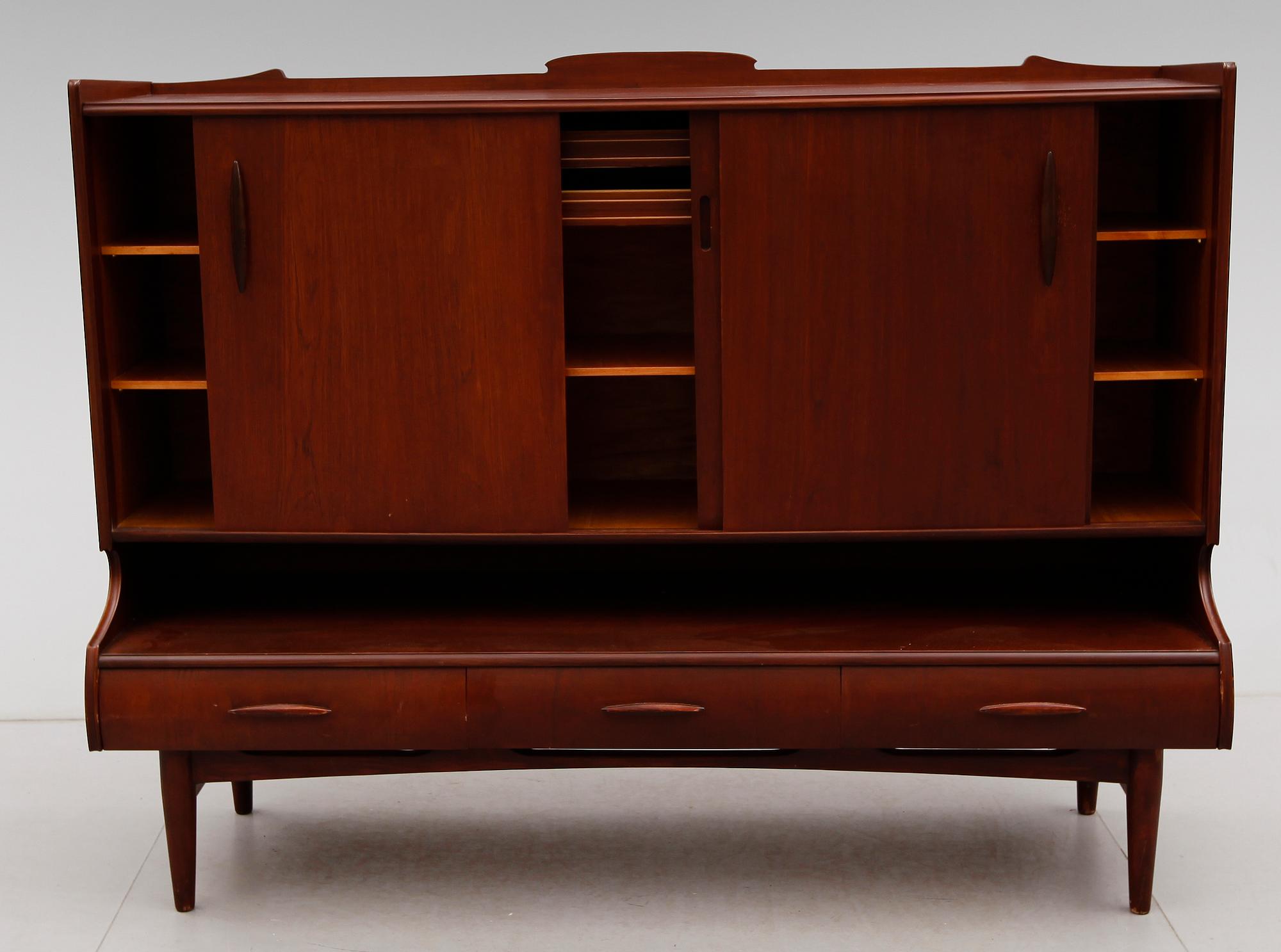 SIDEBOARD, 1900-talets andra hälft.