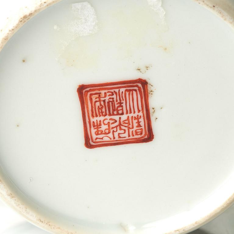 A set with seven famille rose bowls, Qing dynasty, 19th Century.
