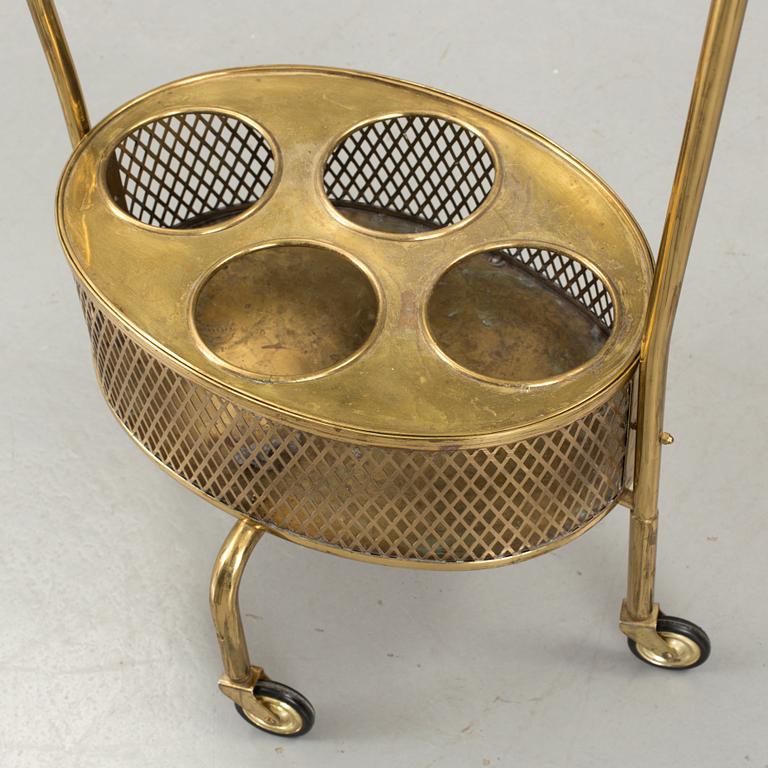 SERVERINGSVAGN, 1900-talets mitt.