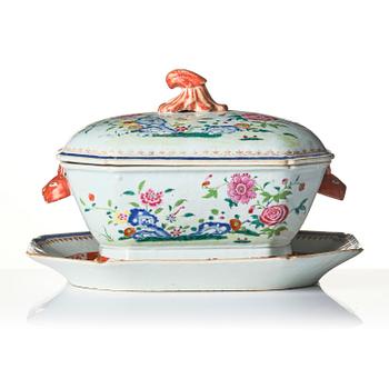 A famille rose tureen with cover and a serving dish, Qing dynasty, Qianlong (1736-95).