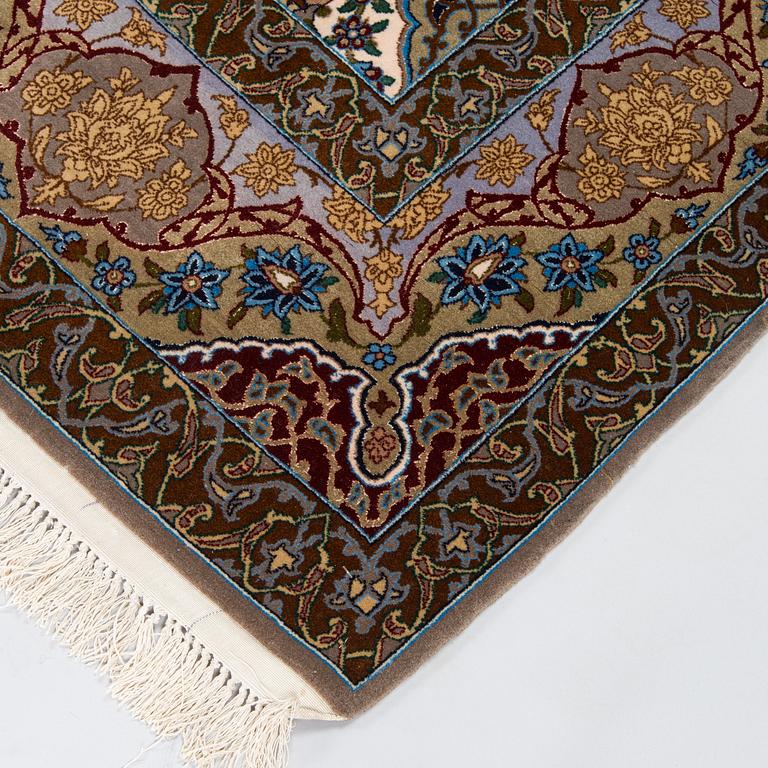 Matto, semiantiikkinen Isfahan, Keski-Persia, n. 240 x 156 cm.
