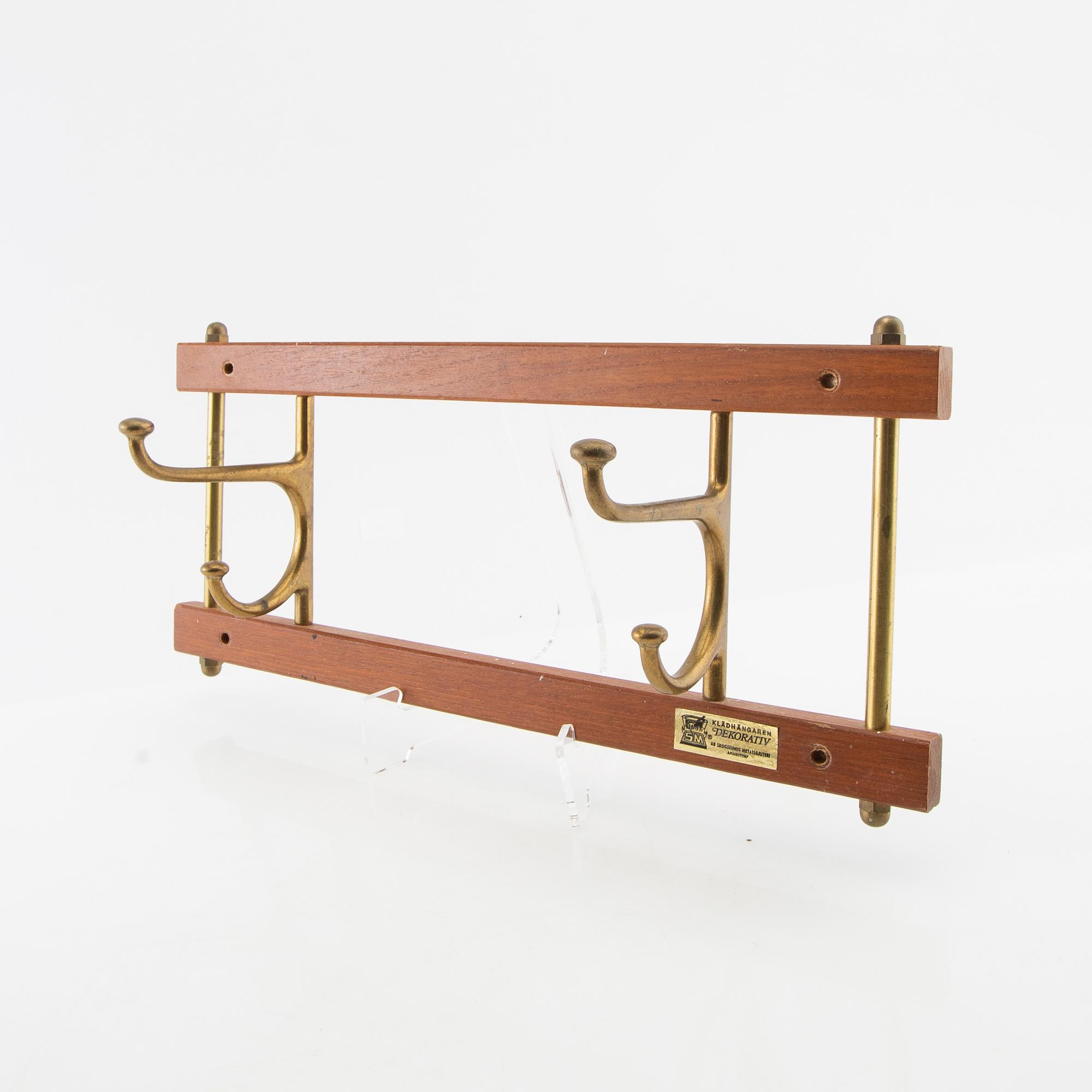 Klädhängare, två st "Dekorativ" Skoglunds metallgjuteri Anderstorp 1950-/60-tal.
