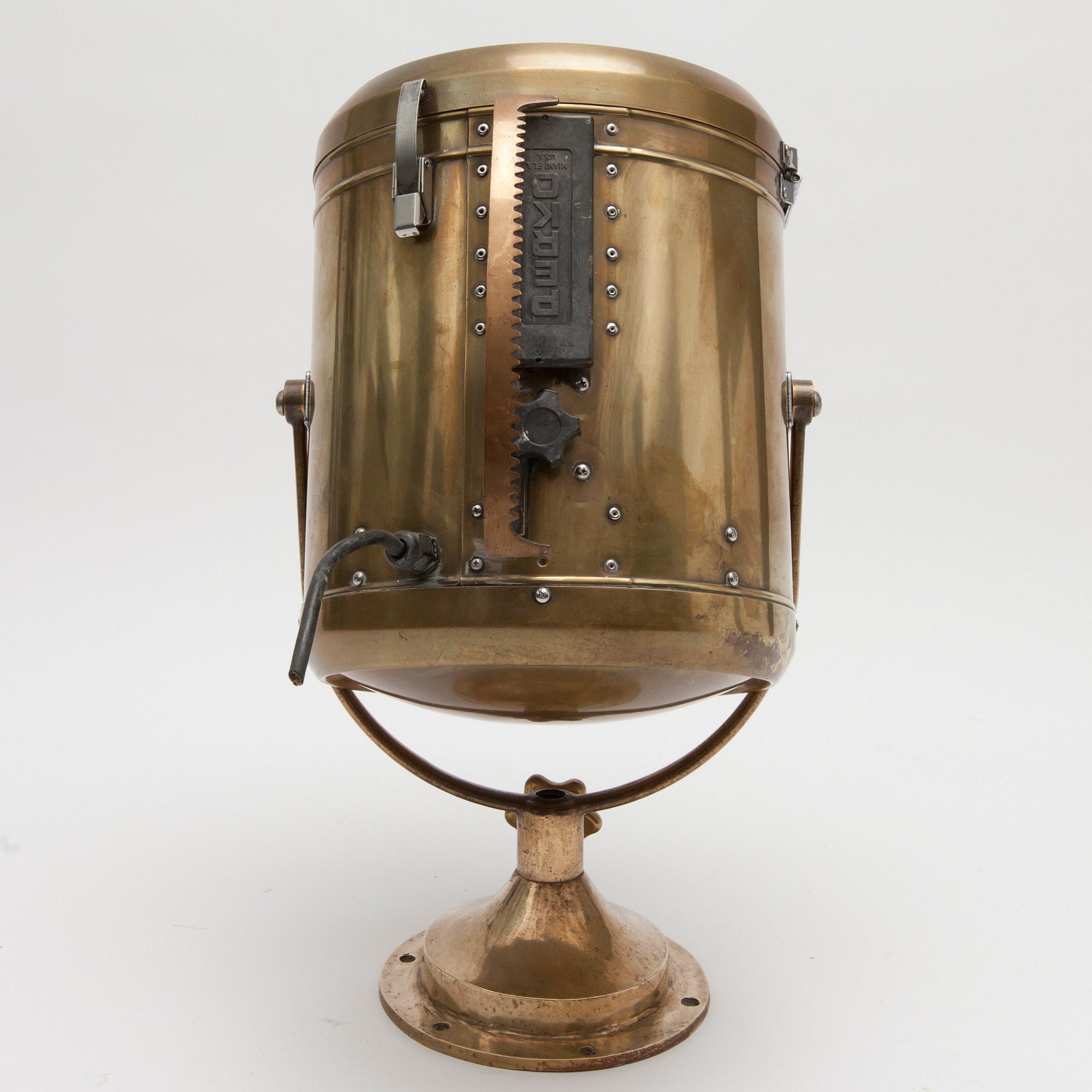 BÅTSTRÅLKASTARE, märkt Perko Miami Fla. USA, 1900-talets första hälft.