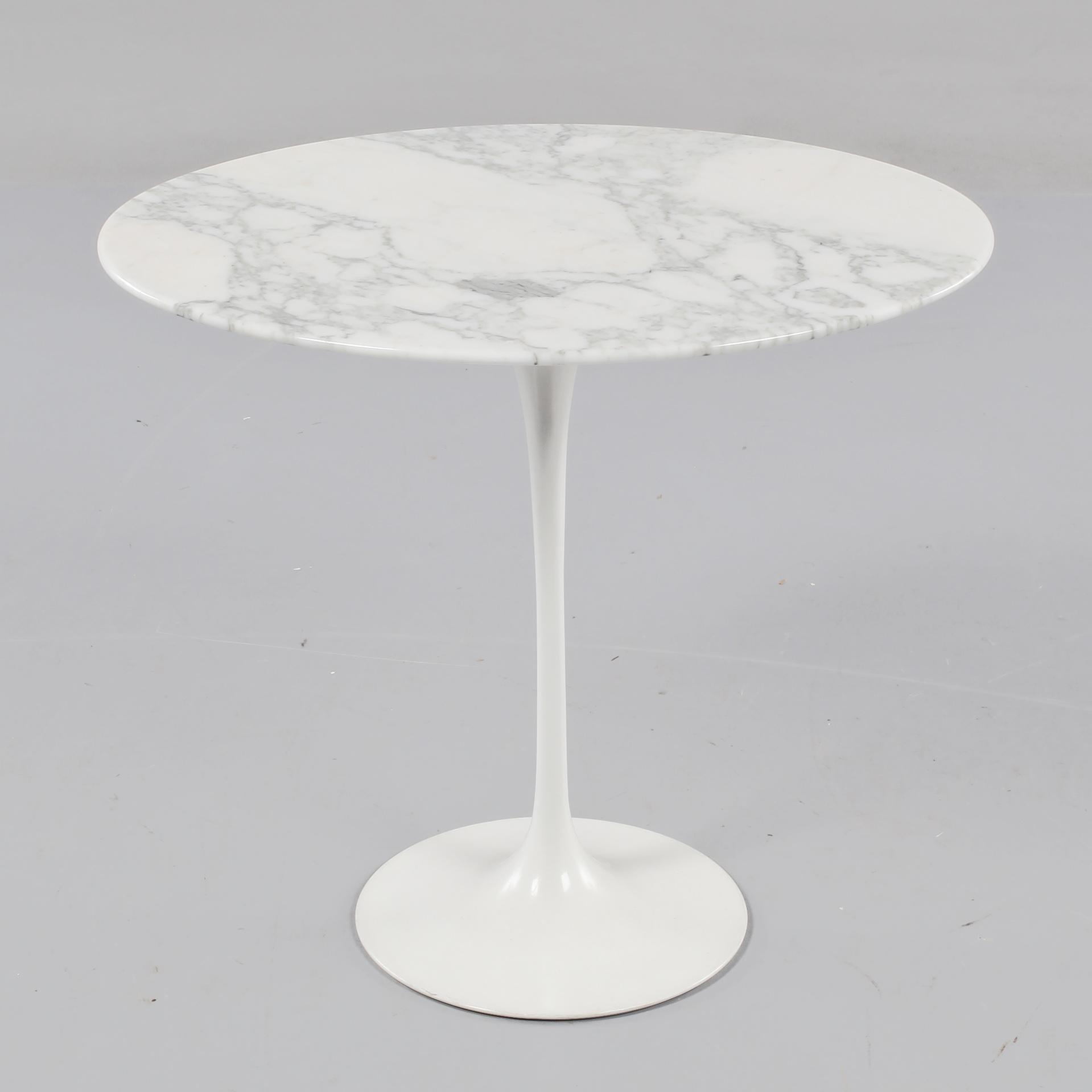 SOFFBORD, "Tulip", Eero Saarinen, Finland, 1900-talets andra hälft.