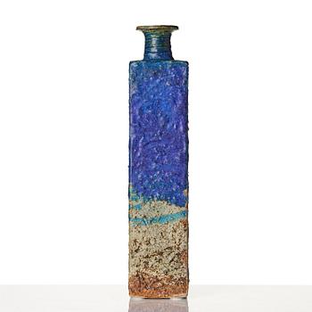 Annikki Hovisaari, a chamotte stoneware bottle, Arabia, Finland.