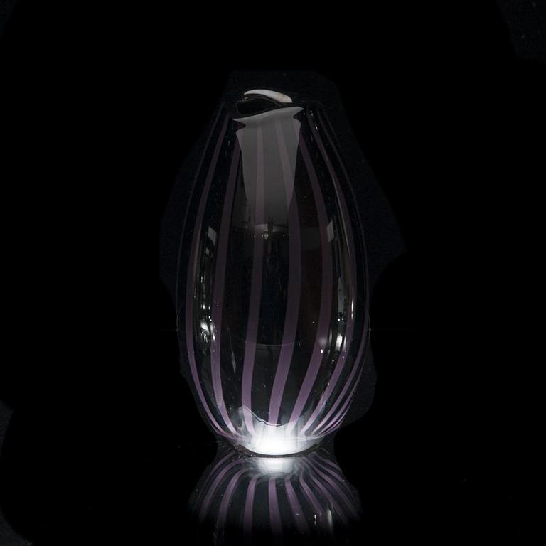 ILSE & YRSA LINDQVIST
Modernica filigran, 2010. 
Glas, höjd 18 cm.