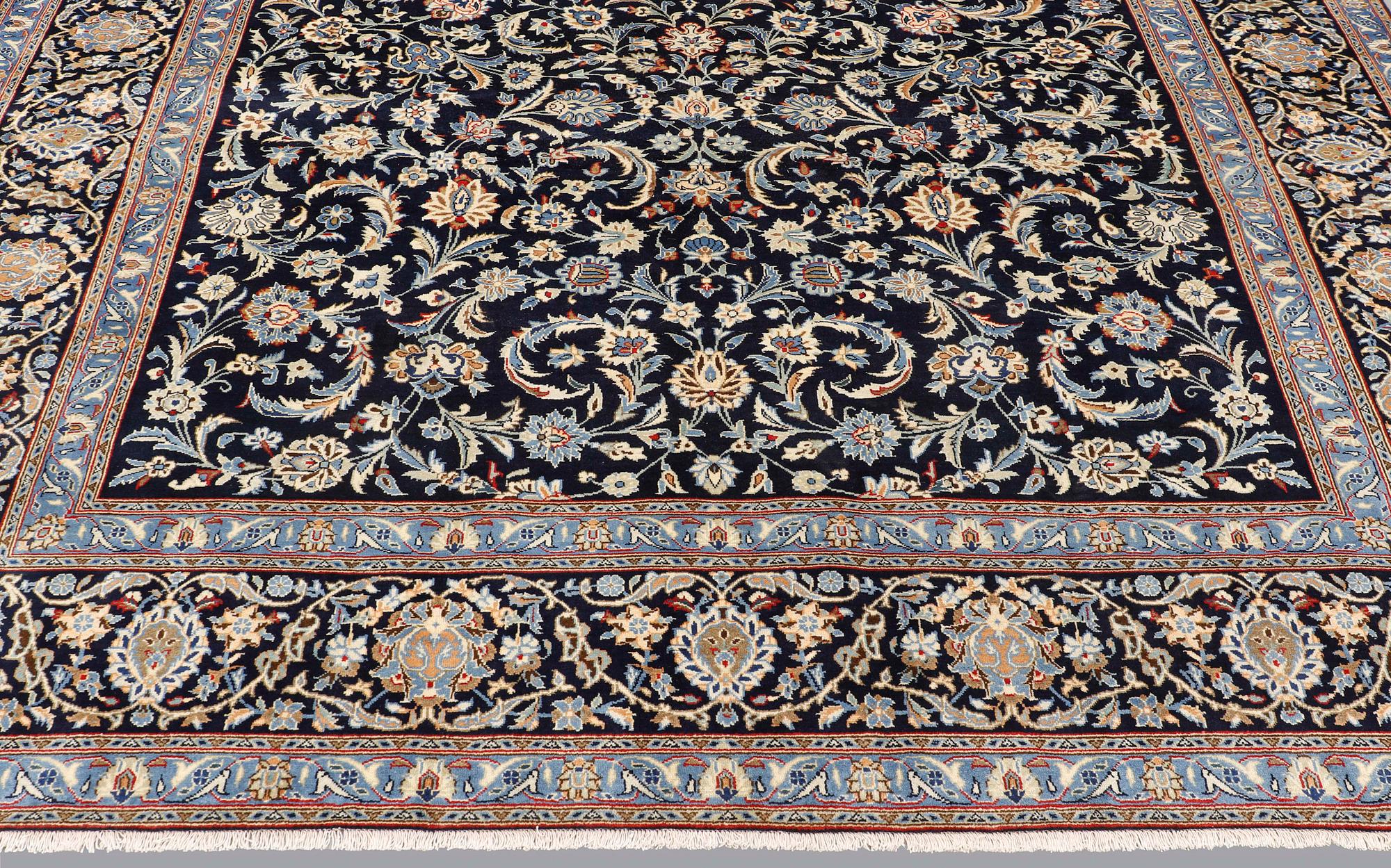 A carpet, Kashan, ca 355 x 238 cm.