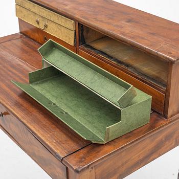 Ladies' writing desk. 19th century.
