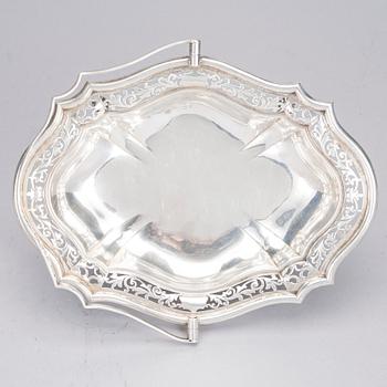 BRÖDKORG, sterlingsilver, England, 1900-talets början. Vikt ca 477 g.