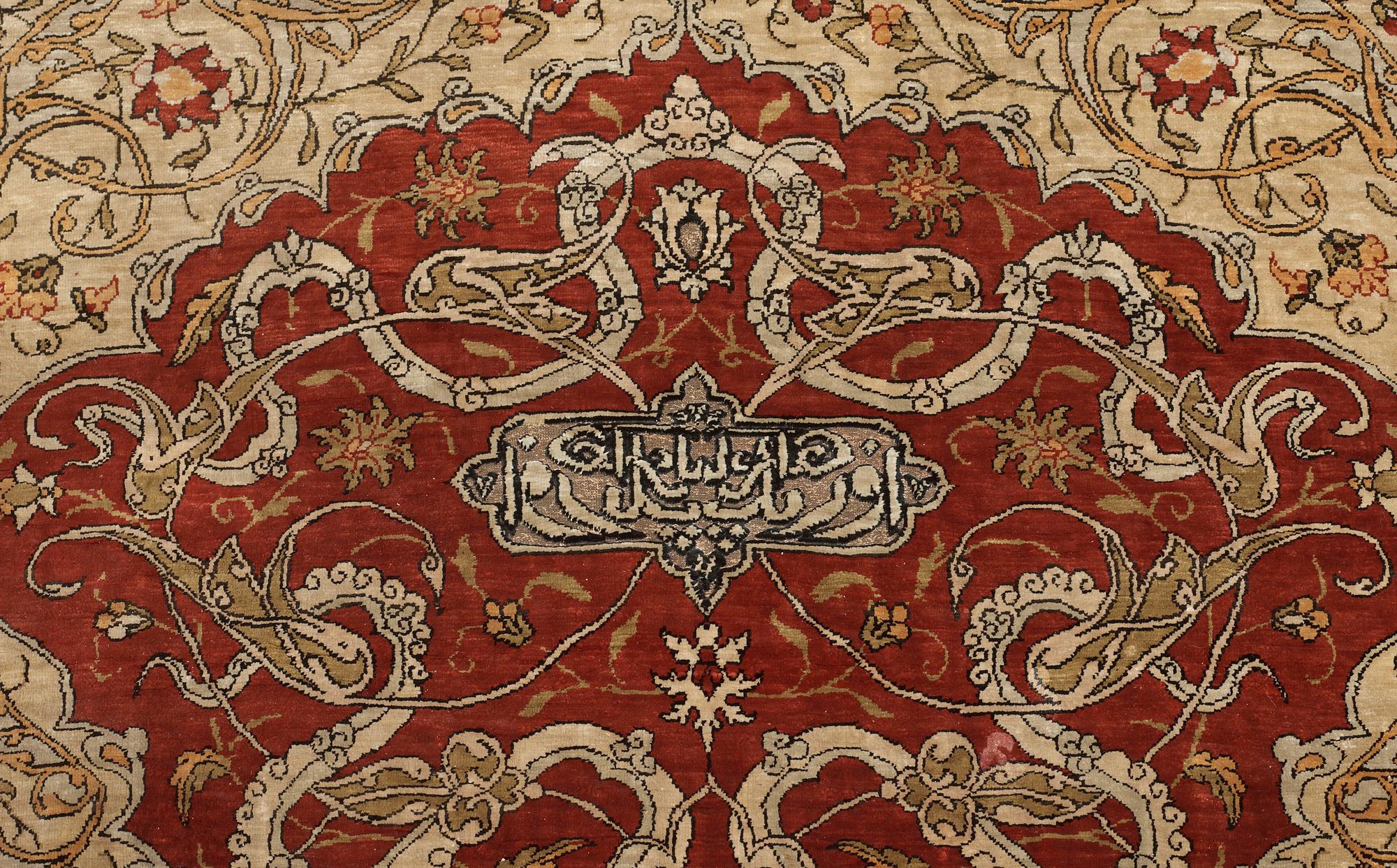 OLD SILKE HEREKE. 162,5 x 104 cm.