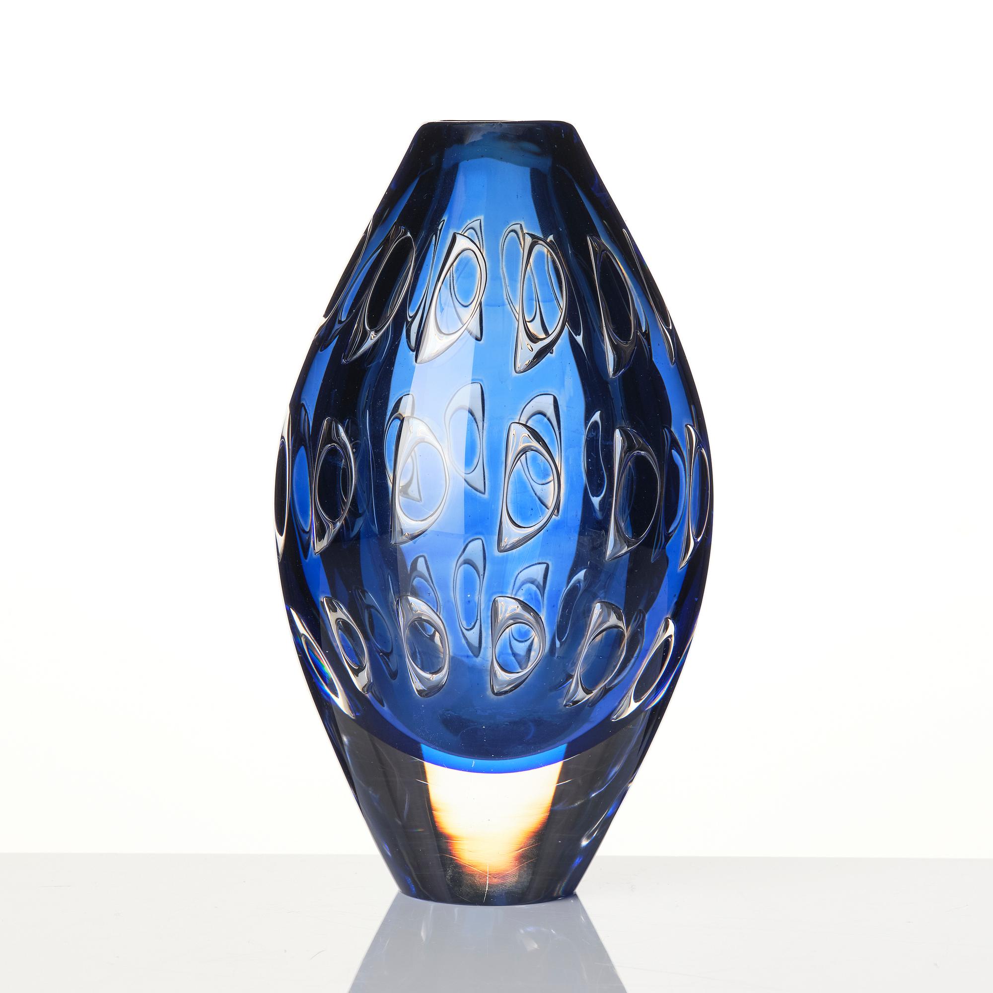 Ingeborg Lundin, a vase, Ariel, Orrefors, 1961.