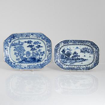 Two Chinese export porcelain chargers, Qing dynasty, Qianlong (1736-95).