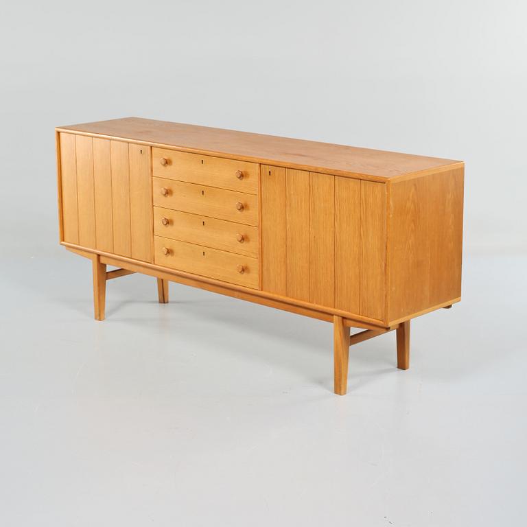 SIDEBOARD, 1900-talets tredje kvartal.