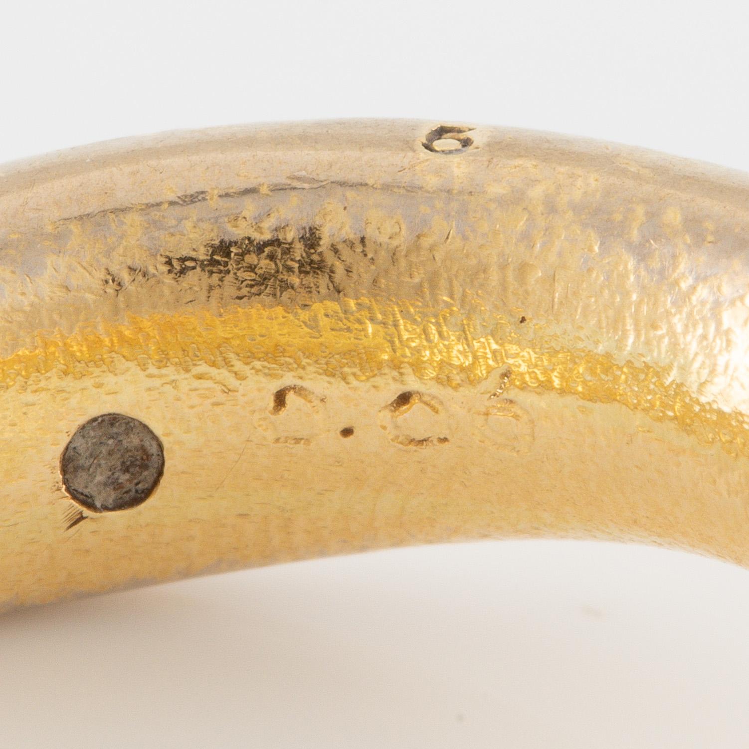 Ole Lynggaard, "Love ring", 18K gold with brilliant-cut diamonds.