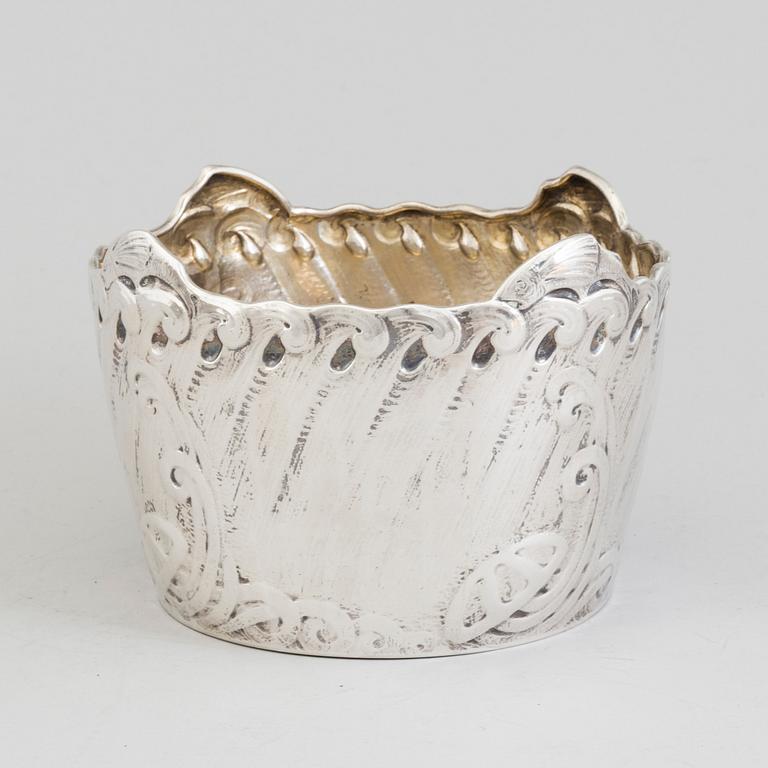 A Swedish Art Nouveau silver planter bowl decorated with stylized marine motif maker's mark K Anderson, Stockholm, 1911.