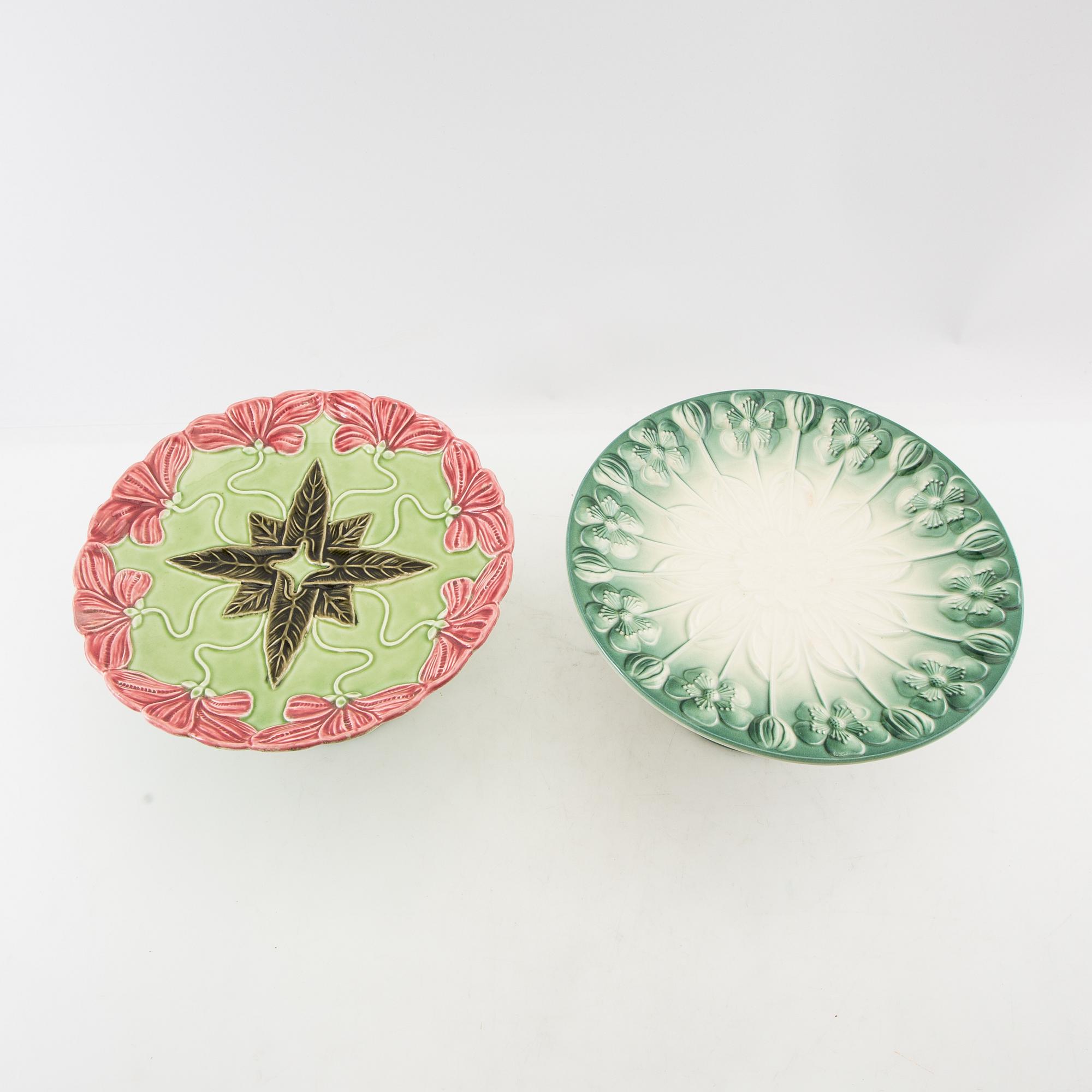 cake stands 2 pcs and plates 5 pcs Art Nouveau early 20th century majolica.