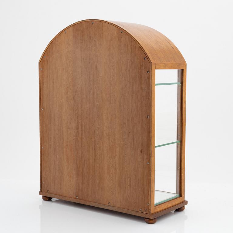 Josef Frank, a model 2070 mahogany table display cabinet from Firma Svenskt Tenn, produced prior to 1985.