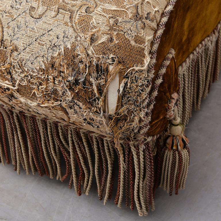 FÄSTMANSSOFFA, tapetserarstil, sent 1800-tal.