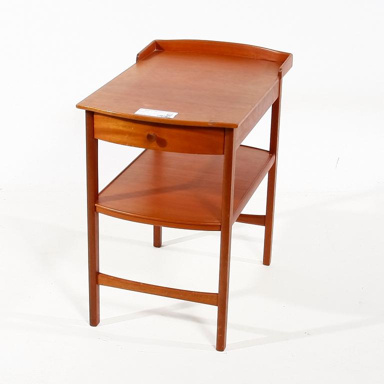 SÄNGBORD, Bodafors, design Carl Malmsten, dat 1963.