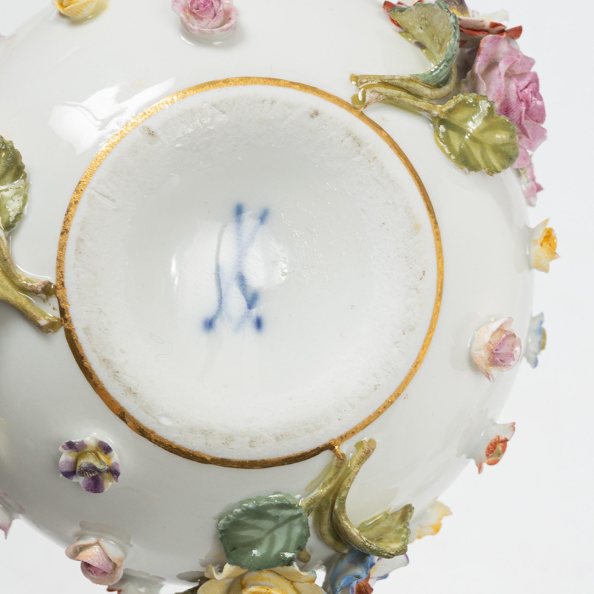 Meissen, Servisdelar, åtta stycken, främst 1800-tal.