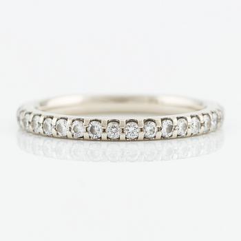 Ring helallians, 14K guld med briljantslipade diamanter.