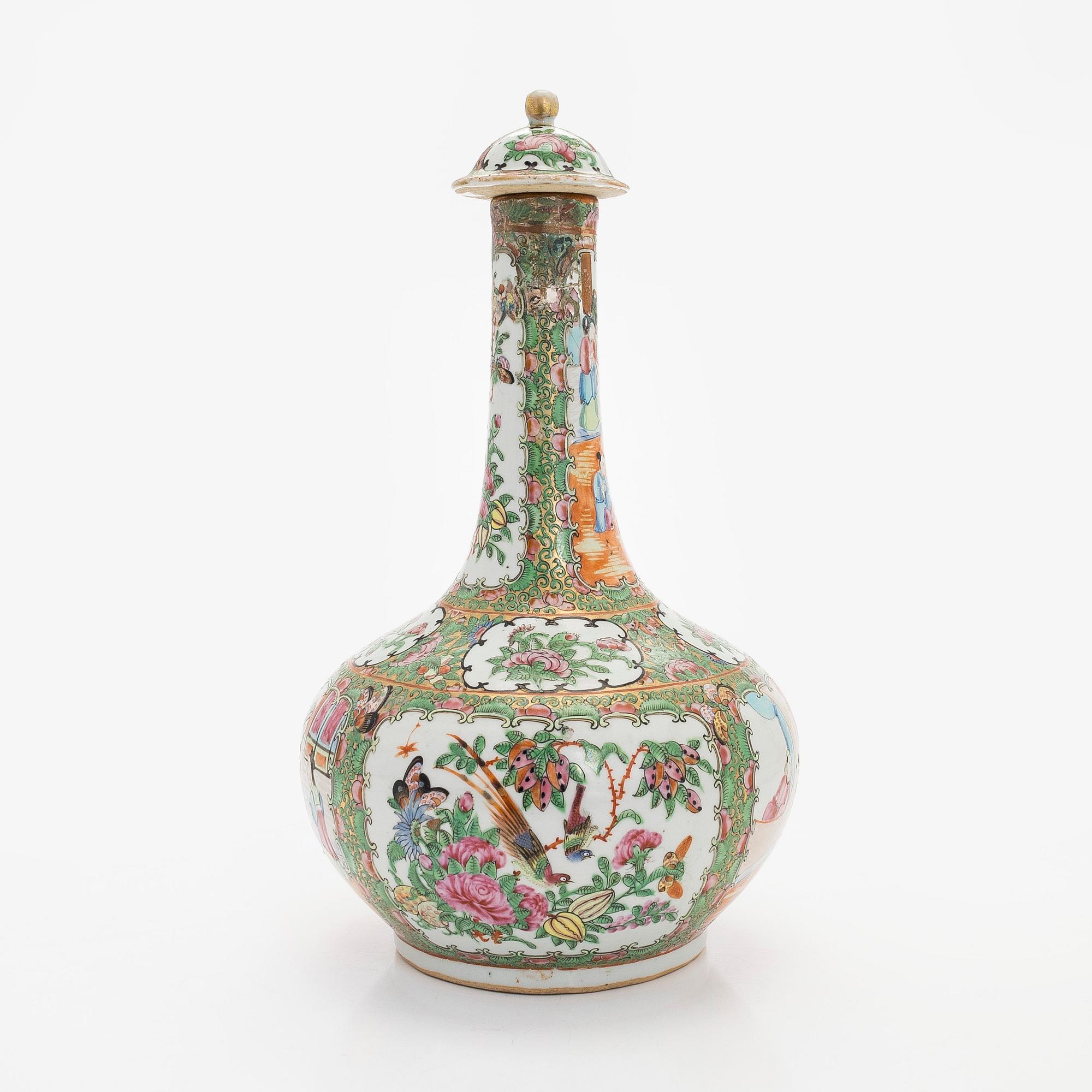 maljakko ja kansi, posliinia. Qing-dynastia, myöhäinen 1800-luku.