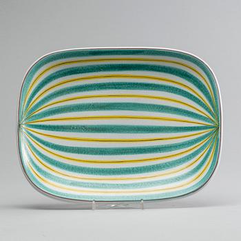 A faience dish by Stig Lindberg for Gustavsbergs studio. Mid 20th century.