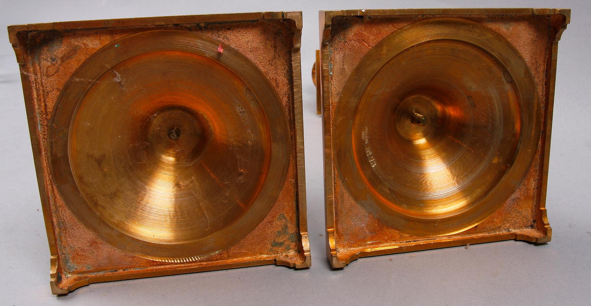 LJUSSTAKAR, ett par, mässing, empirestil, Skultuna, tidigt 1900-tal.