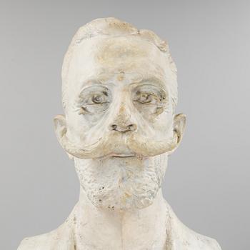 HERMAN NEUJD, a plaster sculpture depicting King Gustaf V, signed and dated 1909.