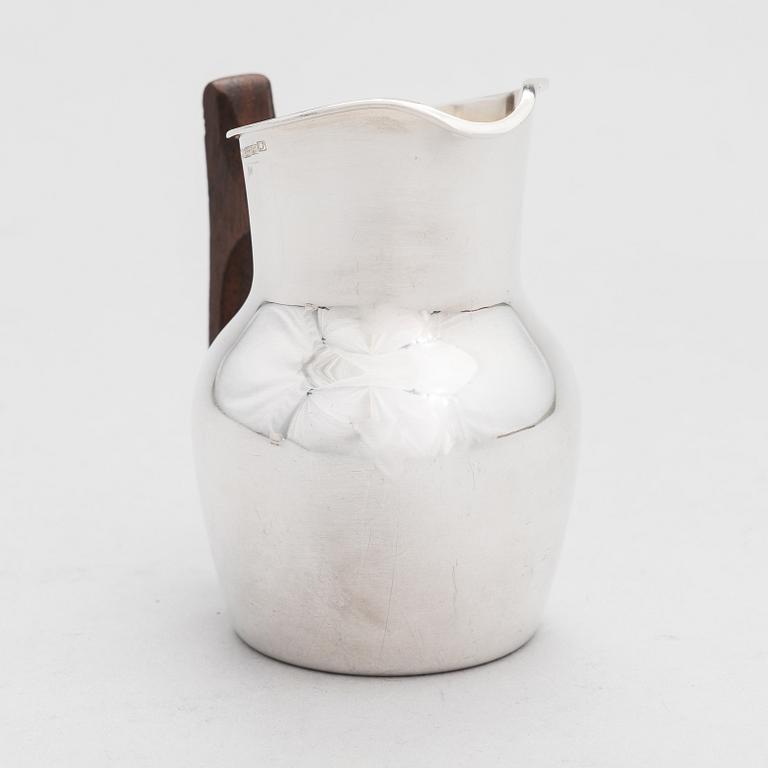 Tapio Wirkkala, A cream jug and a sugar bowl in silver (916), Kultakeskus, Hämeenlinna 1963.